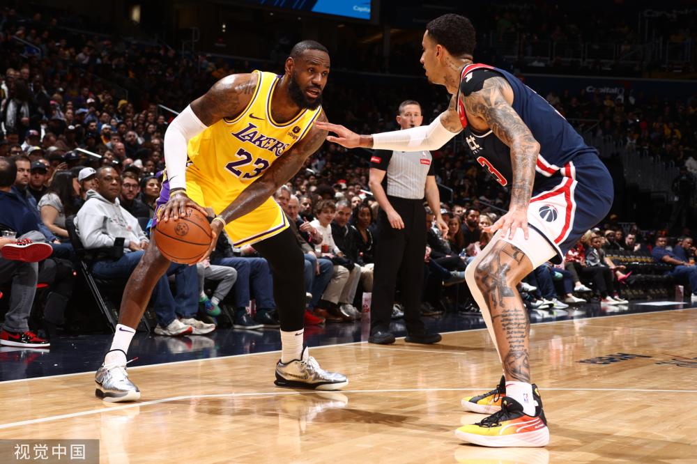 以惊人的扑 以惊人的扑