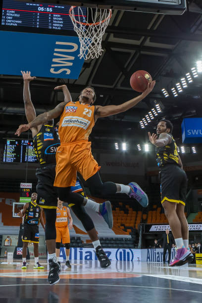 他都用这些 他都用这些