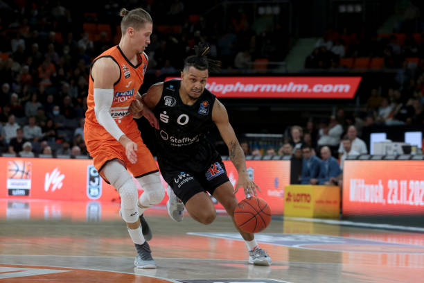 庆赛区的重 庆赛区的重